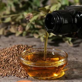 تصویر 2 از روغن کنجد طبیعی کاشان با کیفیت ثابت و کنترل‌ شده